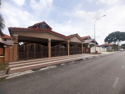 RENOVATED Double Storey Bungalow Aman Perdana, Klang